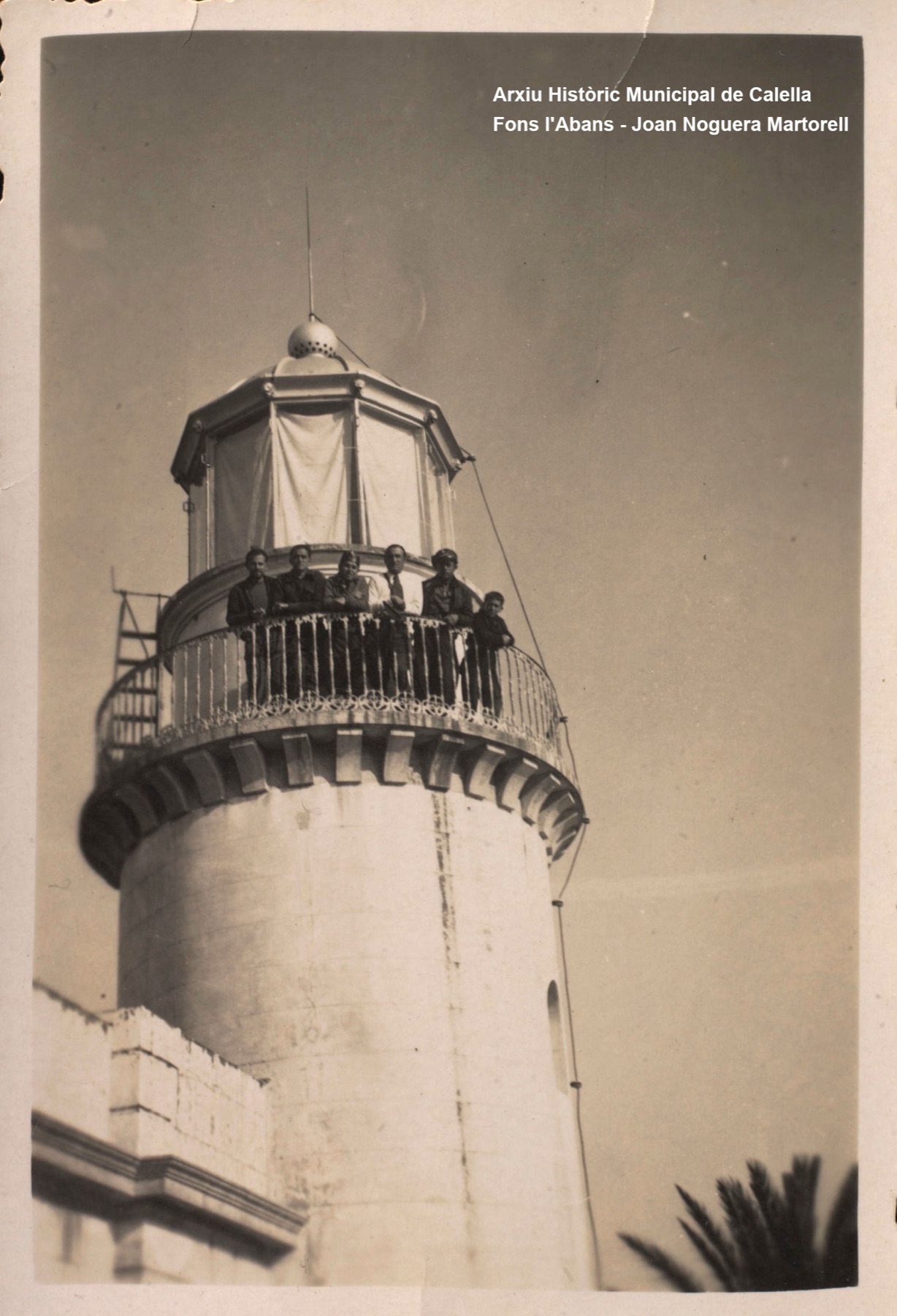 Le phare de Calella occupé par des soldats républicains